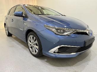 uszkodzony samochody osobowe Toyota Auris HB 1.8 Hybrid Dynamic Aut. 2016/6