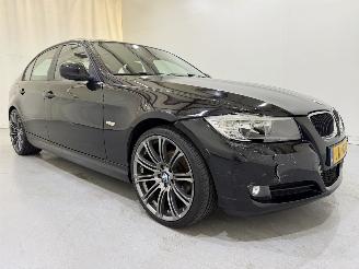 Voiture accidenté BMW 3-serie Sedan 318i Business Line Aut. 2009/12
