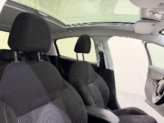 Peugeot 208 HB 1.2 Allure Navi/Clima/Pano picture 7