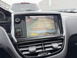 Peugeot 208 HB 1.2 Allure Navi/Clima/Pano picture 19