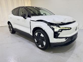 Voiture accidenté Volvo EX30 Single Extended Range Ultra 200kW 2024/8