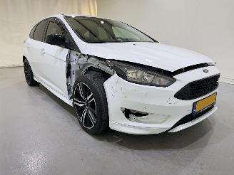 Ford Focus HB 1.5 EcoBoost Titanium picture 27