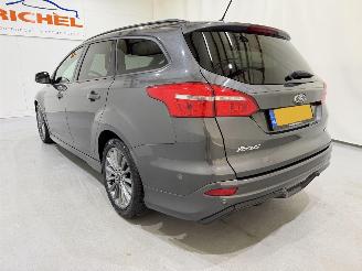 Ford Focus Wagon ST-Line 140 EcoBoost picture 4