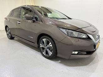 Damaged car Nissan Leaf N-Connecta 40kWh Navi 2018/8