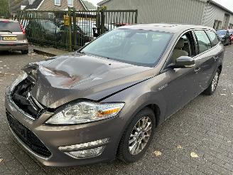 krockskadad bil auto Ford Mondeo 2.0 TDCI  Automaat Stationcar 2012/1