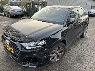 krockskadad bil auto Audi A1 1.0   2.5 TFSI  Allstreet Advanced Edition  5 drs   ( 2783 Km ) 2024/8