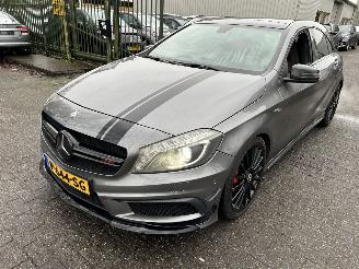skadebil auto Mercedes A-klasse 45 AMG Turbo  4 matic   ( schadevrij ) 2015/1