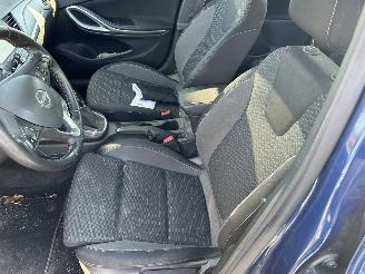 Opel Astra Sports Tourer 1.5 CDTI  Launch Edition   ( met motorschade ) picture 7