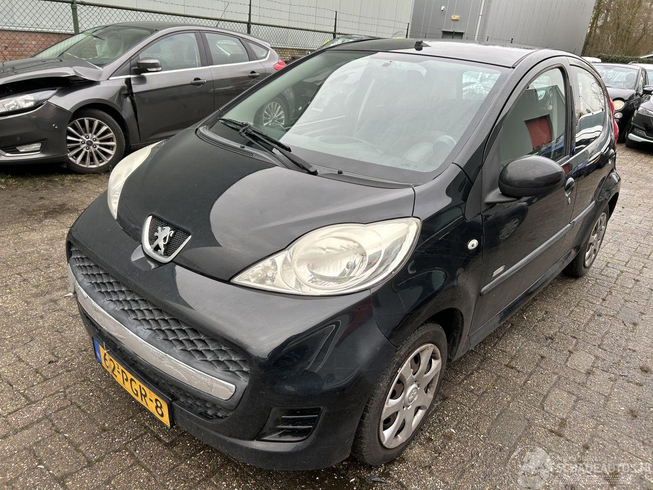 Peugeot 107 1.0-12V  Millesim 200   5 Drs-Airco