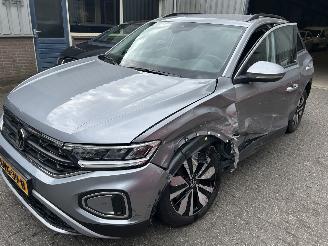 skadebil auto Volkswagen T-Roc 1.0 TSI    Move 2023/9