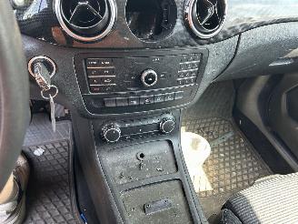 Mercedes B-klasse 220 D  Automaat picture 11
