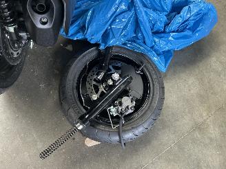 Yamaha  Tricity 300 ABS   ( 118 Km  !!! ) picture 8