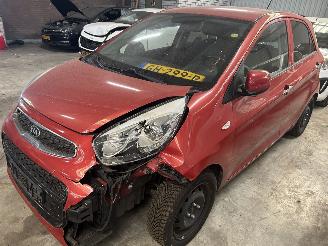 skadebil auto Kia Picanto 1.0 CVVT  First Edition 2015/6