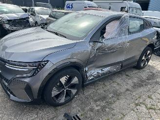 skadebil auto Renault Mégane E-Tech Charge Equilibre 2024/2