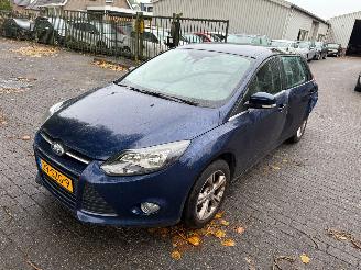 Voiture accidenté Ford Focus 1.6 Stationcar 2012/1