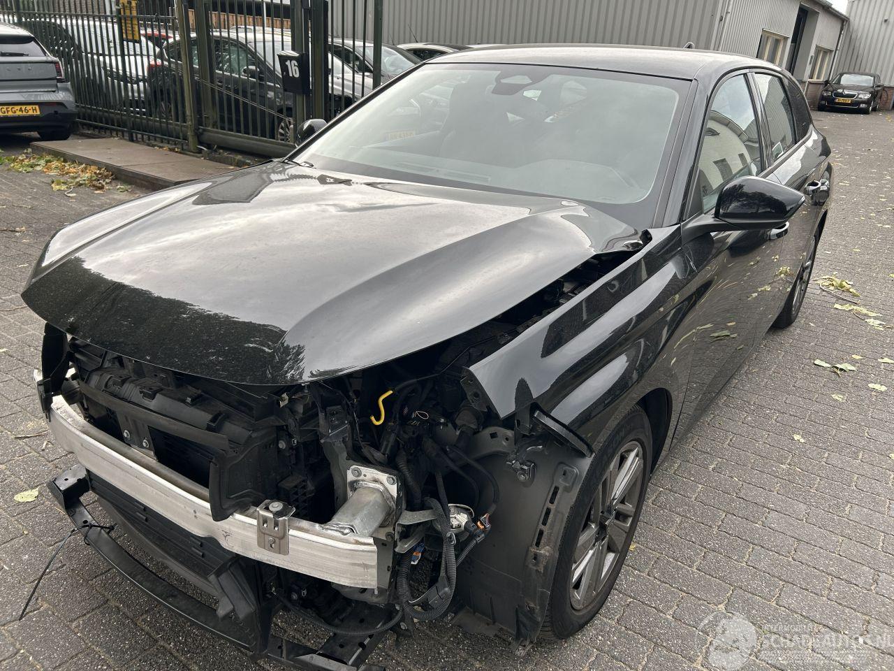 Peugeot 308 SW 1.2 PureTech Automaat   ( Nieuw Prijs 38000,00 )