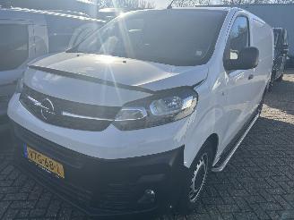 krockskadad bil bedrijf Opel Vivaro 1.5 Diesel L3H1  Edition 2023/1