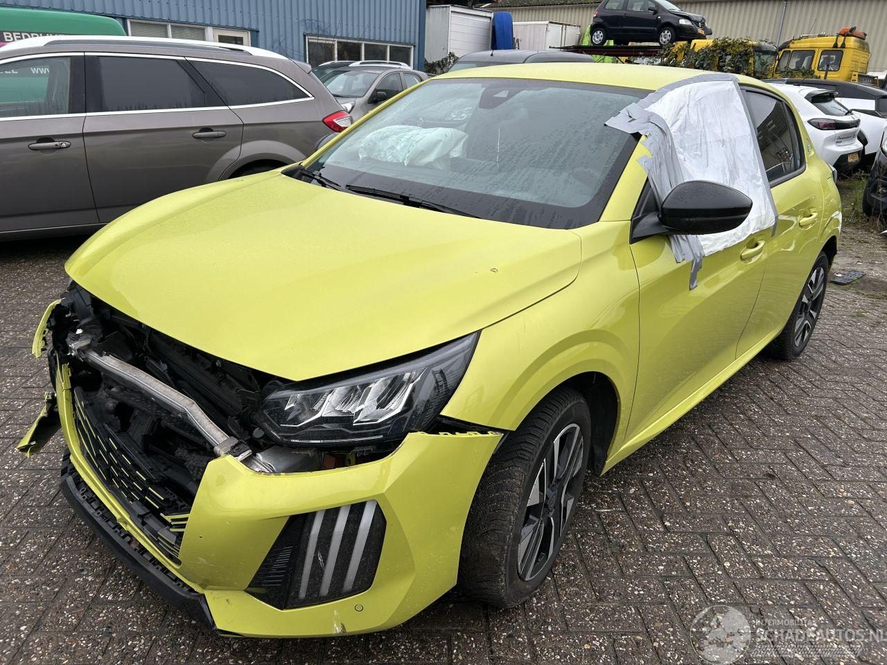 Peugeot e-208 EV Style   50 kWh  Automaat   ( Nieuw Prijs 37000,00 )