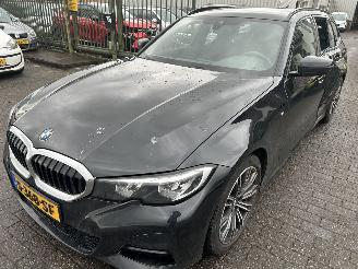 Voiture accidenté BMW 3-serie 320i Stationcar Automaat  M Pakket 2022/1