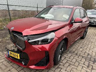 damaged passenger cars BMW iX1 e-Drive 2.0  Sport Edition  Automaat ( 603 KM !! )  nw pr 65500,00 2025/12