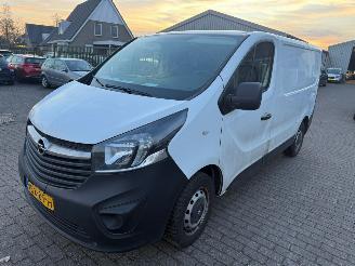 krockskadad bil bedrijf Opel Vivaro 1.6 CDTI 2019/9
