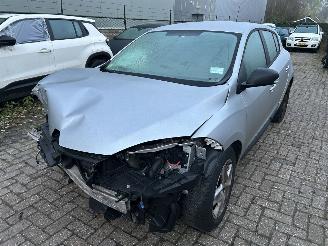 Unfallwagen Renault Mégane 1.5 DCI   HB 2014/9