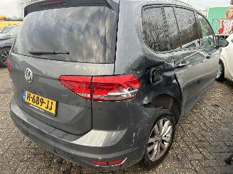 Volkswagen Touran 1.5 TSI  highline  7 Persoons picture 6