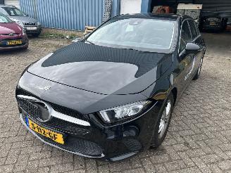 Unfallwagen Mercedes A-klasse 180 Business Solution AMG 2021/11