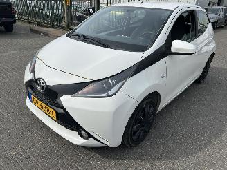 Toyota Aygo 1.0 VVT-i  X-Play picture 1