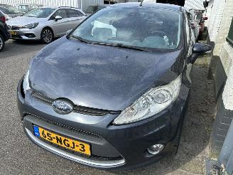 skadebil auto Ford Fiesta 1.25  Titanium   5 Drs 2010/8