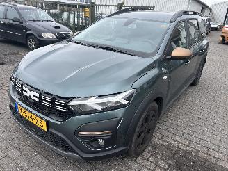 Damaged car Dacia Jogger 1.0 TCe  Extreme  7 Persoons  ( LPG G3 ) 2024/2