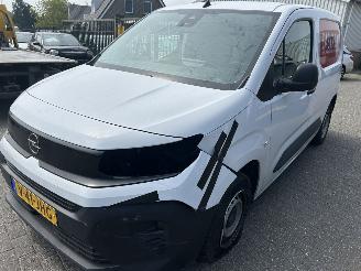 Schadeauto Opel Combo 1.5 BlueHDI  100 S&S   ( Nieuw model ) 2024/10