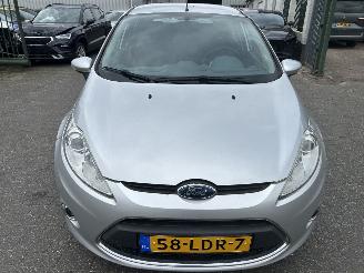 Ford Fiesta 1.25 Titanium   5 Drs picture 2