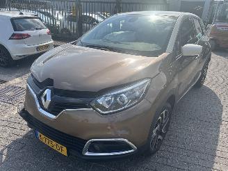 Renault Captur 0.9 TCe  Iconic picture 1