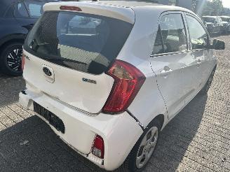 Kia Picanto 1.0 CVVT picture 4