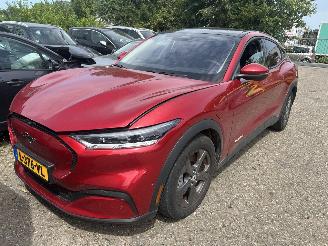 skadebil auto Ford Mustang Mach-e  2021/8
