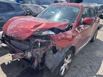 krockskadad bil auto Nissan Juke 1.6  Automaat 2013/1