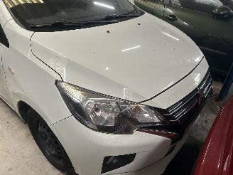 Mitsubishi Space-star 1.2 Cool+ picture 2