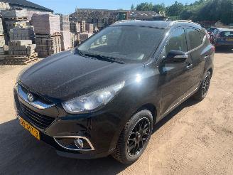 Vaurioauto  passenger cars Hyundai Ix35 2.0i Business Edition 2011/11