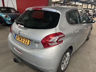 Peugeot 208 1.2 VTI  Active picture 5