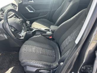 Peugeot 308 SW 1.2 PureTech picture 8