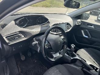 Peugeot 308 SW 1.2 PureTech picture 12