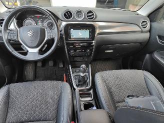 Suzuki Vitara 1.4 Boosterjet Style Smart Hybrid picture 21