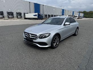 Voiture accidenté Mercedes E-klasse E350e AVANTGARDE KLIMA AUTOMATIK LED NAVI SITZHEIZUNG 2016/12