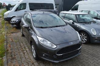 Voiture accidenté Ford Fiesta Ford Fiesta Titanium Navi Klima Pdc 2017/2