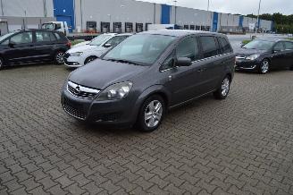 krockskadad bil auto Opel Zafira 1.7 CDTI 81 KW 7 SITZE KLIMA EDITION 2010/11