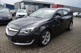 uszkodzony samochody osobowe Opel Insignia OPEL INSIGNIA  B Sports Tourer Edition 2,0 CDTI Navi Pdc 2014/10