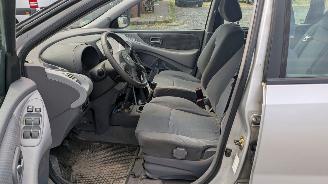 Nissan Almera 1.8 picture 10