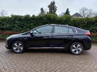 Hyundai Ioniq Premium EV picture 18