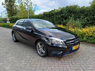 Unfallwagen Mercedes A-klasse 180 AUTOMAAT 2013/2